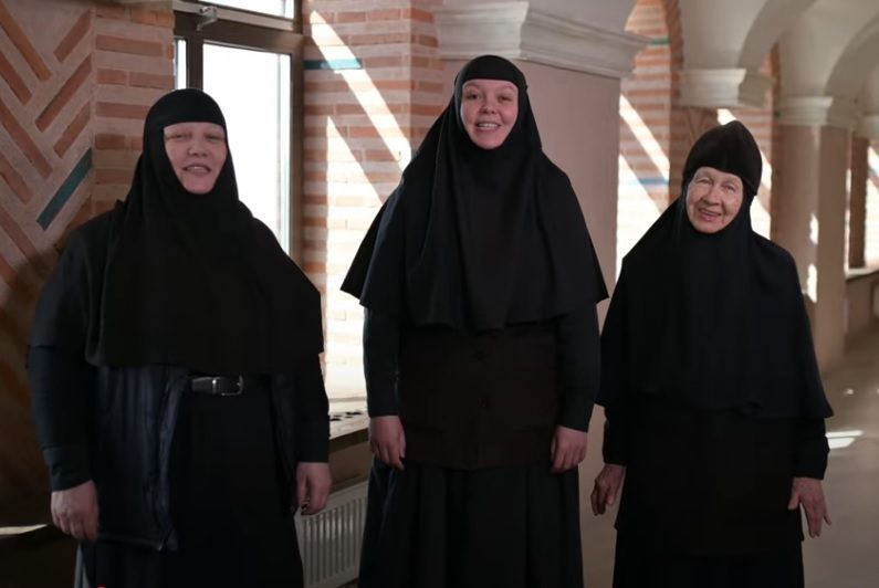 Seigneur éloigne de nous la haine,
